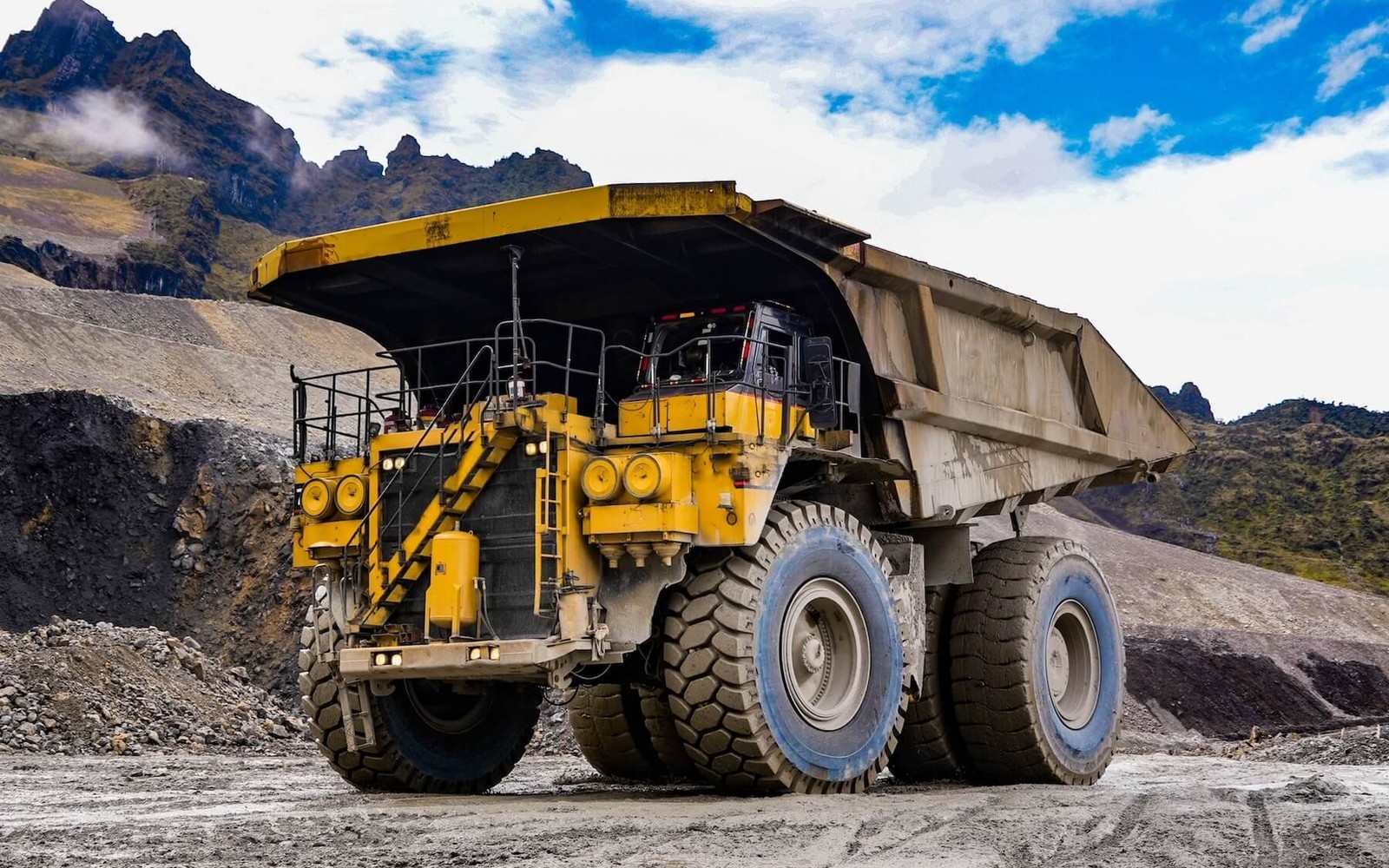 Dump Truck Financing for Aggregate Hauling